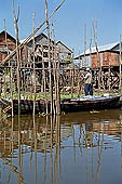 Tonle Sap - Kampong Phluk floating village - stilted houses